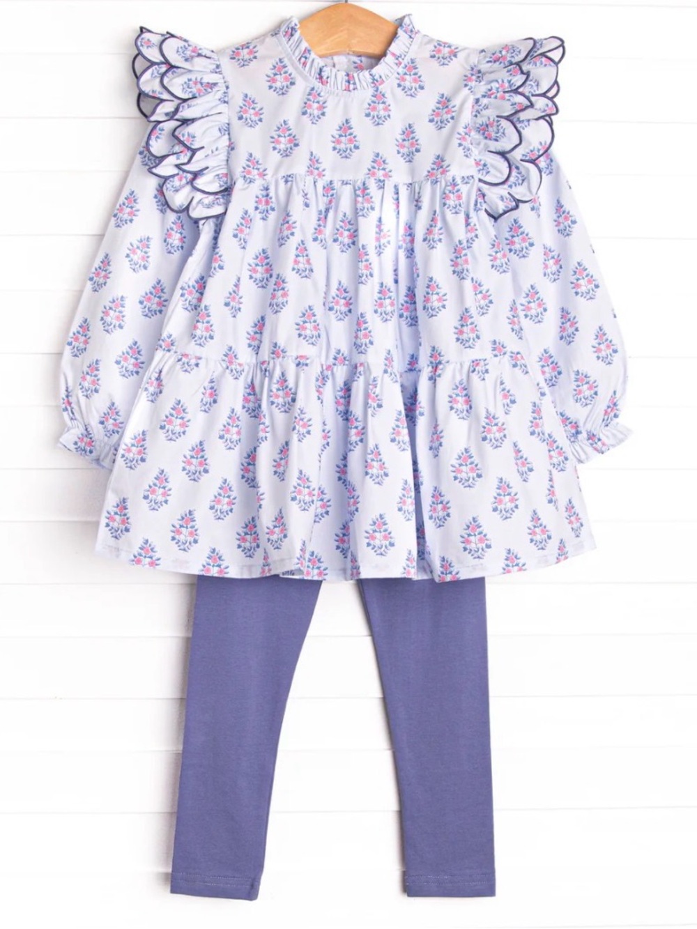 Stitchy Fish Blue Bud Bouquet Outfit